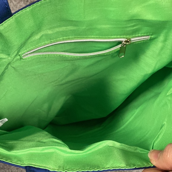 Three. Walt Disney world totes new with tags. - Picture 5 of 12